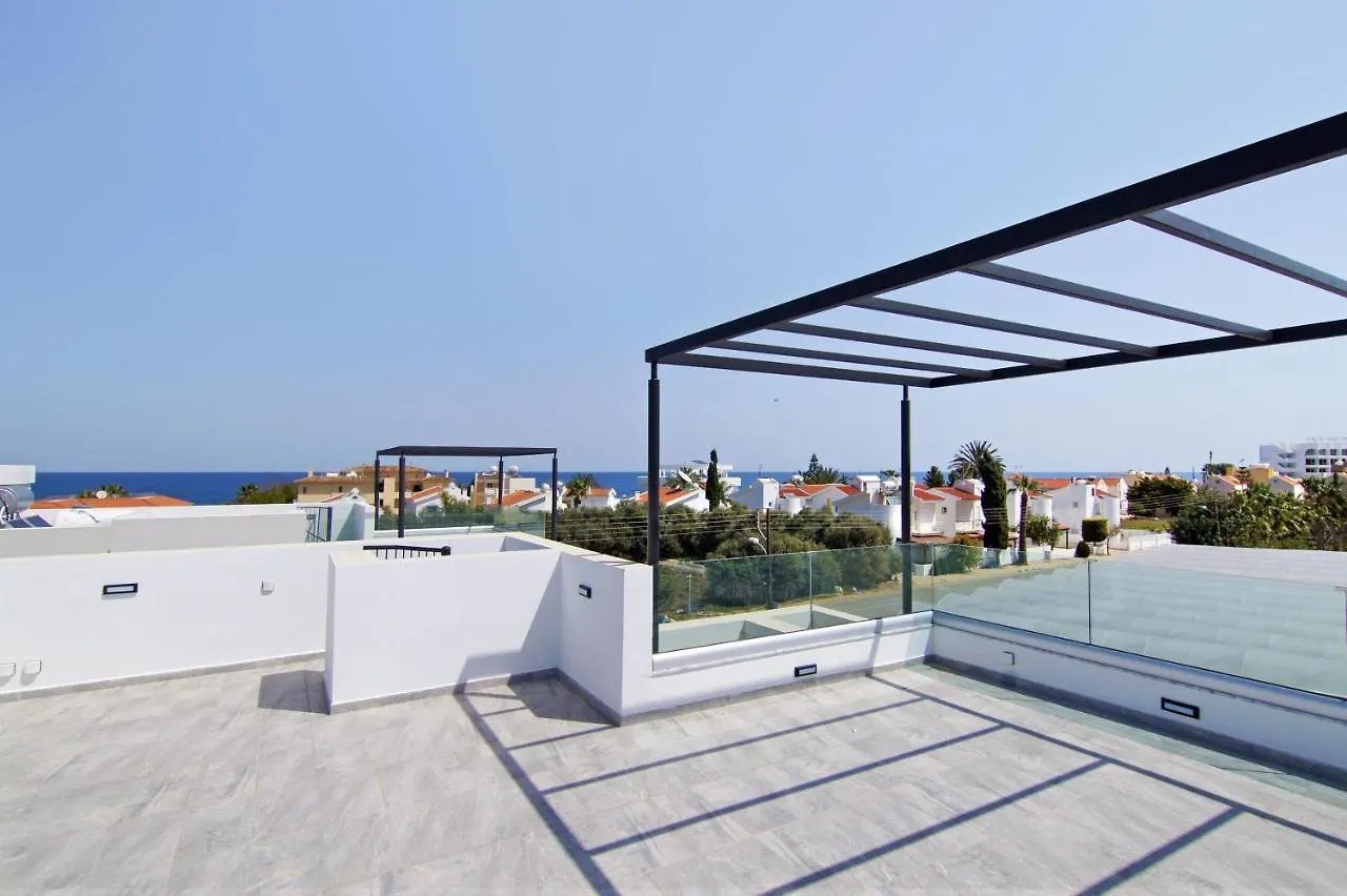 Villa Queen Eleanor Протарас Кипр